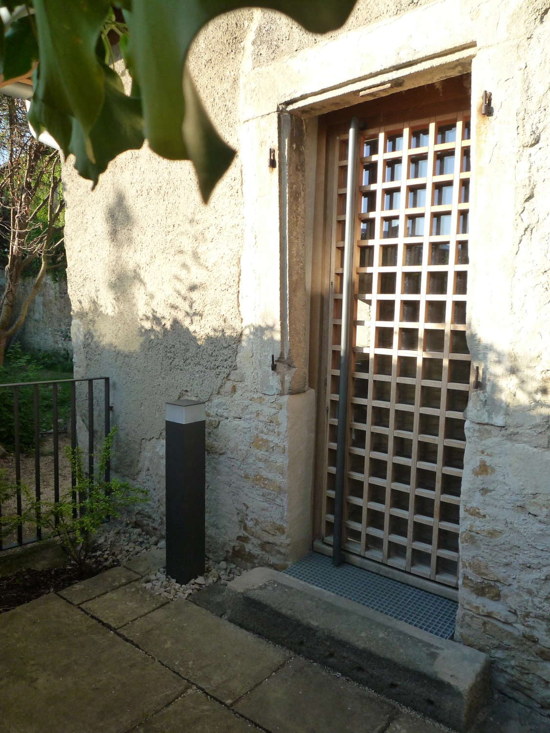 Schreinerei - Maßgefertigte Holzarbeiten -  Holztüren für Haus und Zimmer