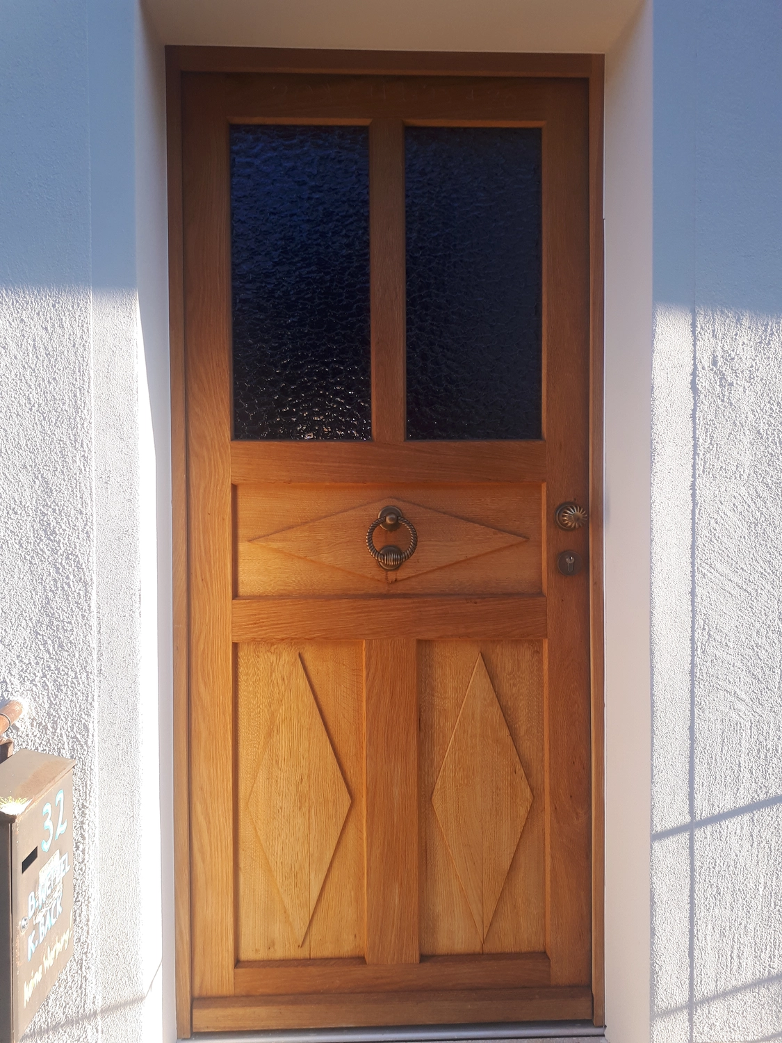 Schreinerei - Maßgefertigte Holzarbeiten -  Holztüren für Haus und Zimmer
