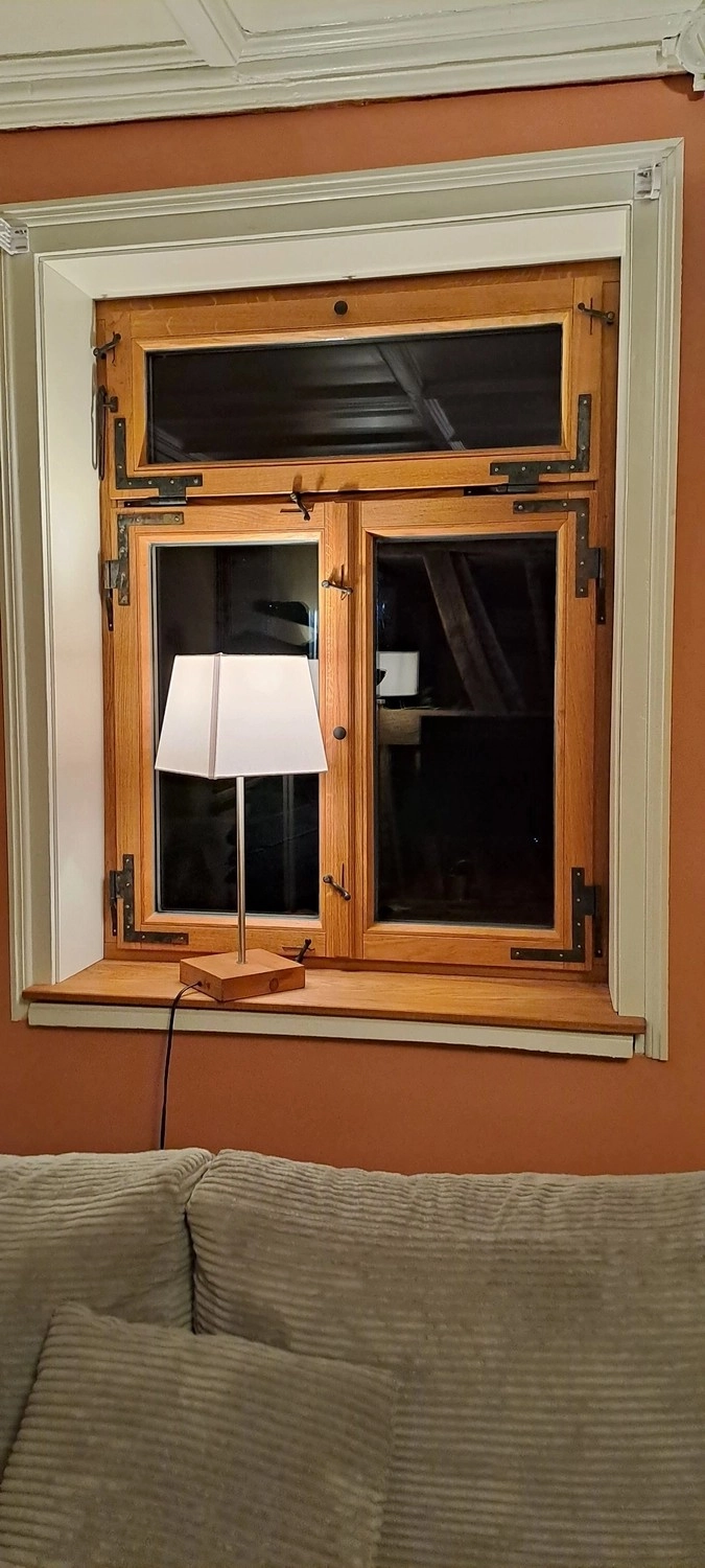 Schreinerei - Maßgefertigte Holzarbeiten - Holzfenster für Altbau + Denkmal